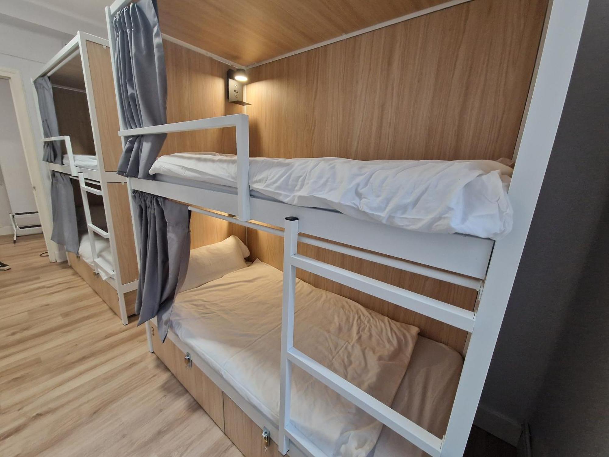 Aloha Hostel Pamplona Esterno foto